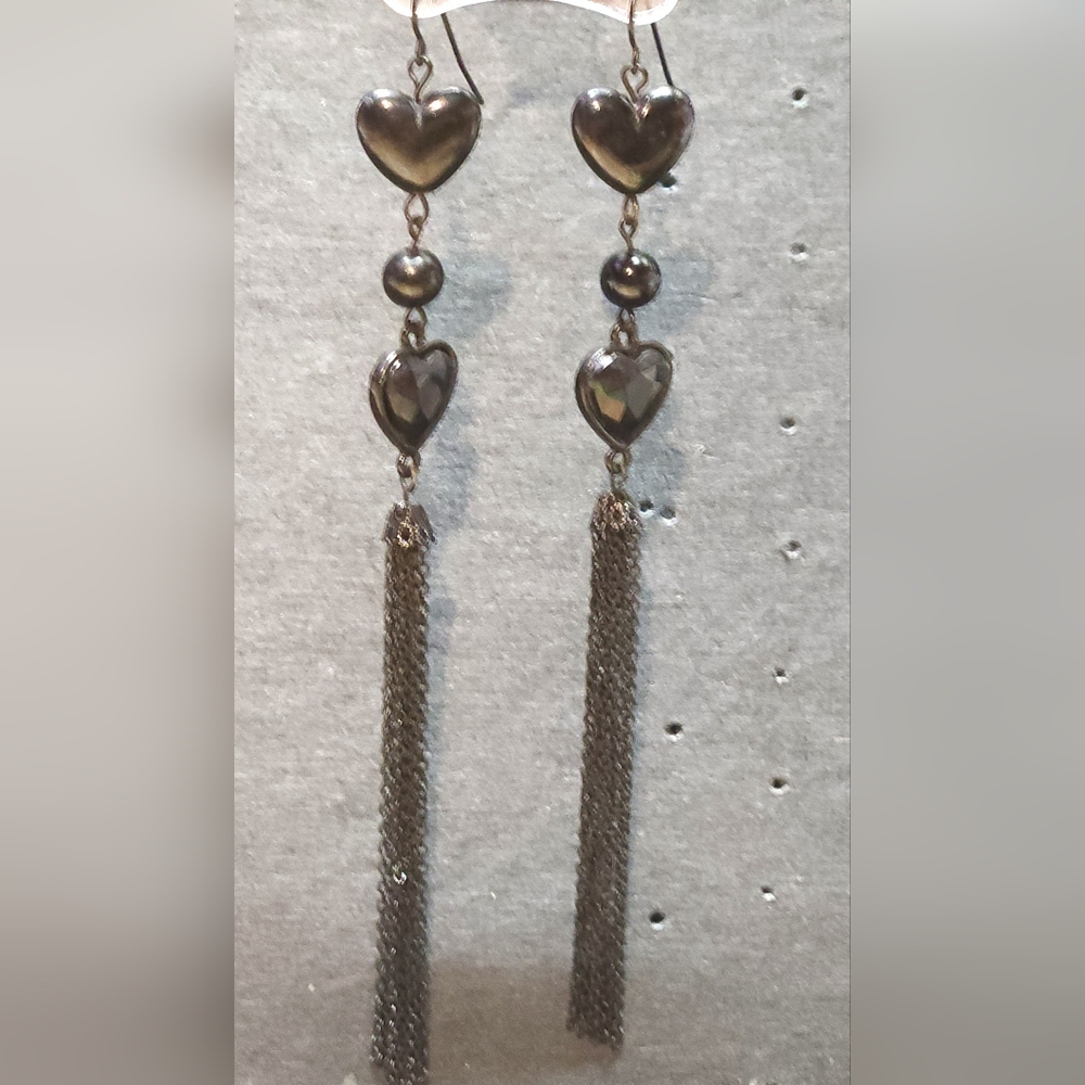 Gothic Black Double Heart Tassel Drop Earrings – Gunmetal Grunge Alt Style